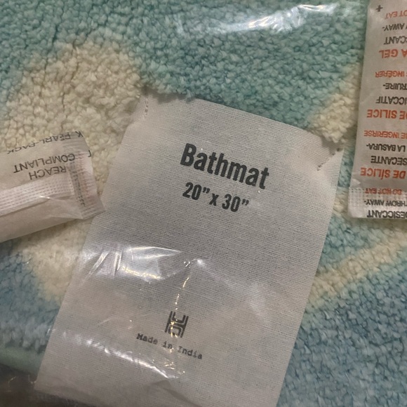 Urban Outfitters Take It Easy Bath Mat NWT - Picture 7 of 7